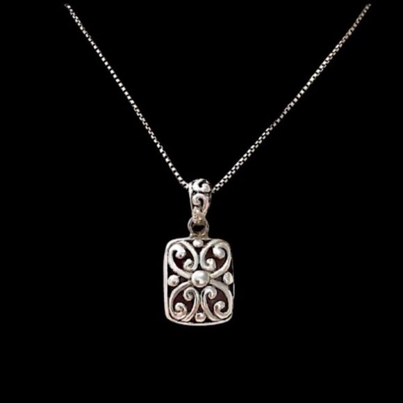 VINTAGE Sterling Silver Lattice Scroll Filigree Pendant on Boxchain Necklace - Picture 5 of 6